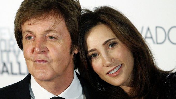 Paul McCartney a Nancy Shevellová