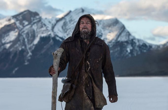 Leonardo DiCaprio ve filmu Revenant Zmrtvýchvstání.