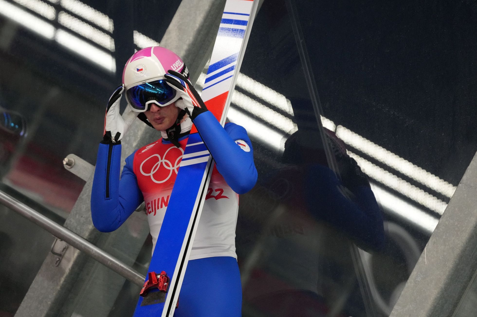 Čestmír Kožíšek při olympijském závodě na středním můstku v Pekingu 2022