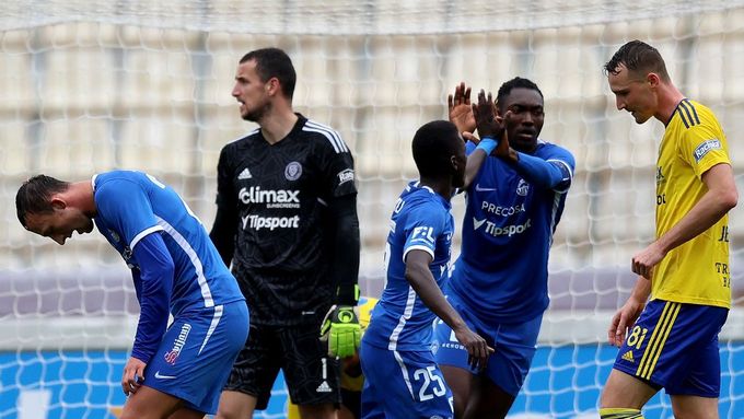 Fotbalisté Liberce slaví gól v síti Zlína v utkání o 3. místo na Tipsport Malta Cupu
