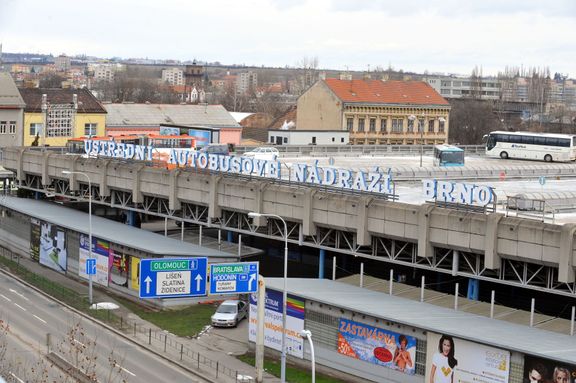 Autobusové nádraží Zvonařka v Brně na fotce z roku 2010.
