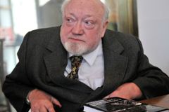Ve věku 74 let zemřel biolog a filozof Zdeněk Neubauer