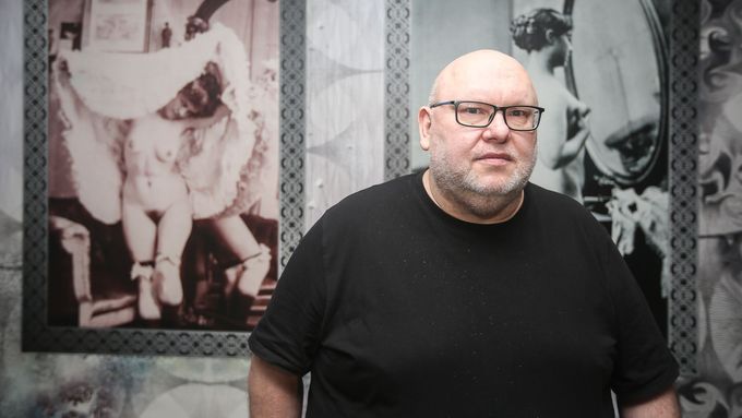 Oldřich Widman byl významnou osobností erotického průmyslu 90. let. V roce 1995 například uspořádal první erotický veletrh