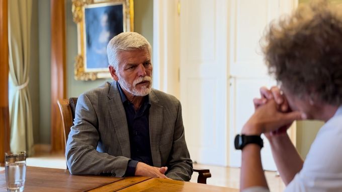 „Máme se lépe, než si lidé myslí,“ tvrdí prezident Pavel a viní z toho opoziční politiky.