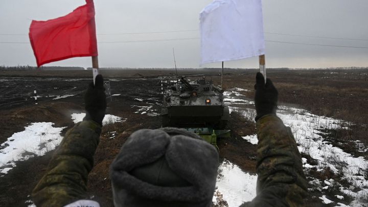 Falešný masakr jako záminka k ruské invazi? Tvrzení připomíná výbuchy před 20 lety; Zdroj foto: Reuters