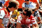 Greg LeMond a Bernard Hinault vstoupili do Tour de France 1986 jako dva rovnocenní lídři týmu La Vie Claire. Jenže Hinault ve vidině unikátního šestého triumfu na "Staré dámě" začal po vítězné časovce samovolně trhat pole a na Američana měl už pětiminutový náskok. Pak ale přišly LeMondovy chvíle a i přes navenek symbolizovanou jednotu se rozklížený tým změnil v bojovou zónu. Když se LeMond ujal vedení, Hinault zkusil ještě několik nástupů, ale prvnímu triumfu Američana na Tour stejně nezabránil.