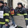 Protest hasičů a policistů