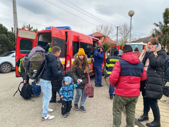 Hraniční přechod Ubla na Slovensku. Dispečink organizovaly týmy dobrovolníků.