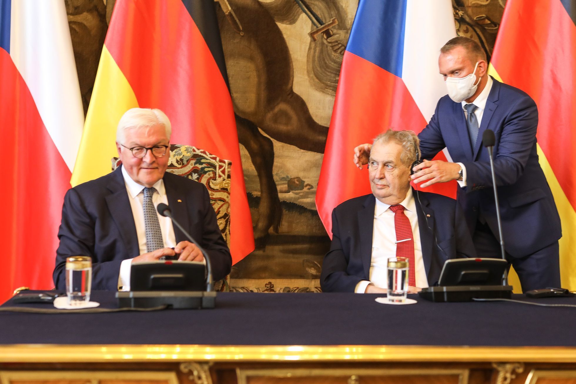Německý prezident Frank-Walter Steinmeier a český prezident Miloš Zeman, setkání na Hradě