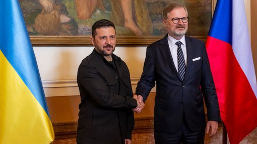 Premiér Petr Fiala (ODS) se setkal s ukrajinským prezidentem Volodymyrem Zelenským (vlevo), 5. května 2025, Praha.
