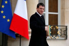 Islamisty ve vězení izolujeme, oznámil francouzský premiér