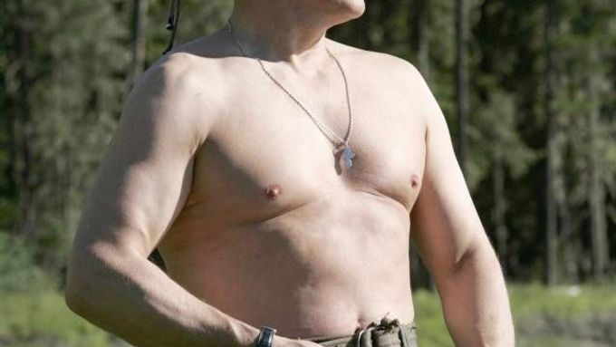 Putin si užívá léto - na rybách na Sibiři