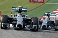 F1 ŽIVĚ: V USA vyhrál Hamilton před Rosbergem