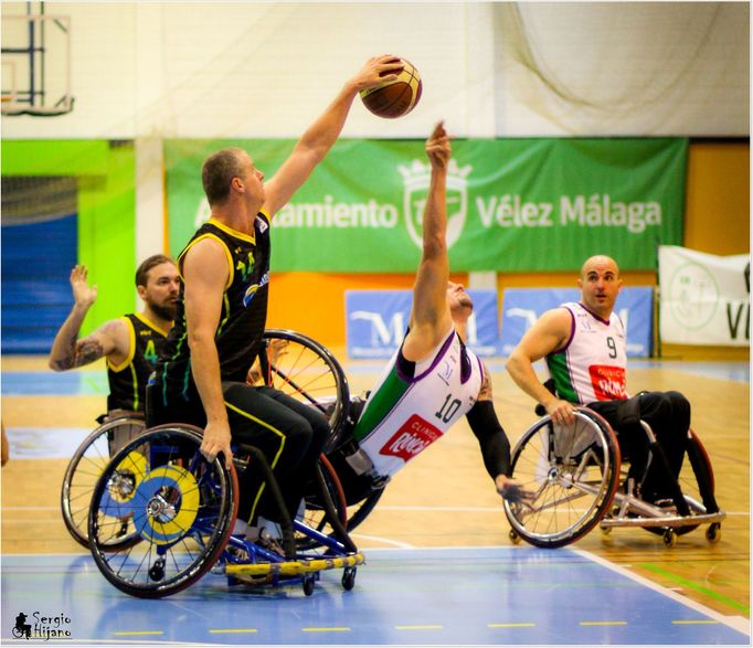 Petr Tuček je nyní stále aktivním baskebalistou a trenérem. Jeho snem je sledovat český tým na paralympijských hrách.