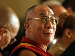 Myslím, že chránit lidská práva je dobré, ale když Dalajlama nedávno v Americe prohlásil, že Islám je náboženství míru a oni mu vystaví trest smrti, tak to není zrovna nejlepší, říka o nejvyšším tibetském vůdci (na snímku) Lama Ole