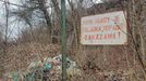 Bývalá vesnice Lieskovec je zasypaná odpadky.