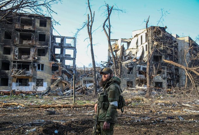 Záběr z přístavního města Mariupol na Ukrajině, které čelí ruské invazi a ničivému bombardování. 15. 4. 2022