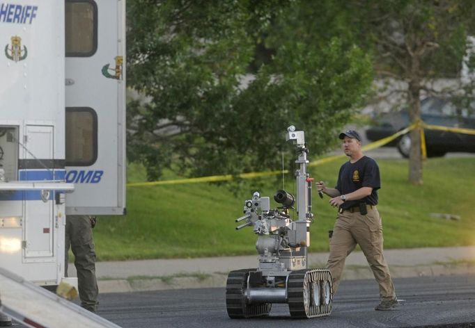 Policie nasadila po útoku robota na zneškodňování výbušnin.