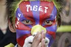 Mladí Číňané v Německu opustili hřiště. Vadily jim tibetské vlajky v hledišti