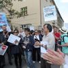 Vietnamci protestují před svou ambasádou v Praze