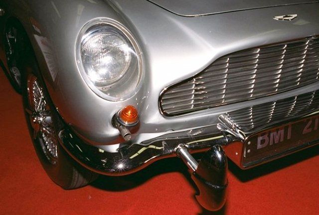 aston martin - james bond