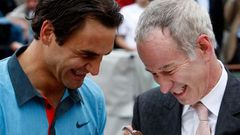 John Mc Enroe vtipkuje s Federerem