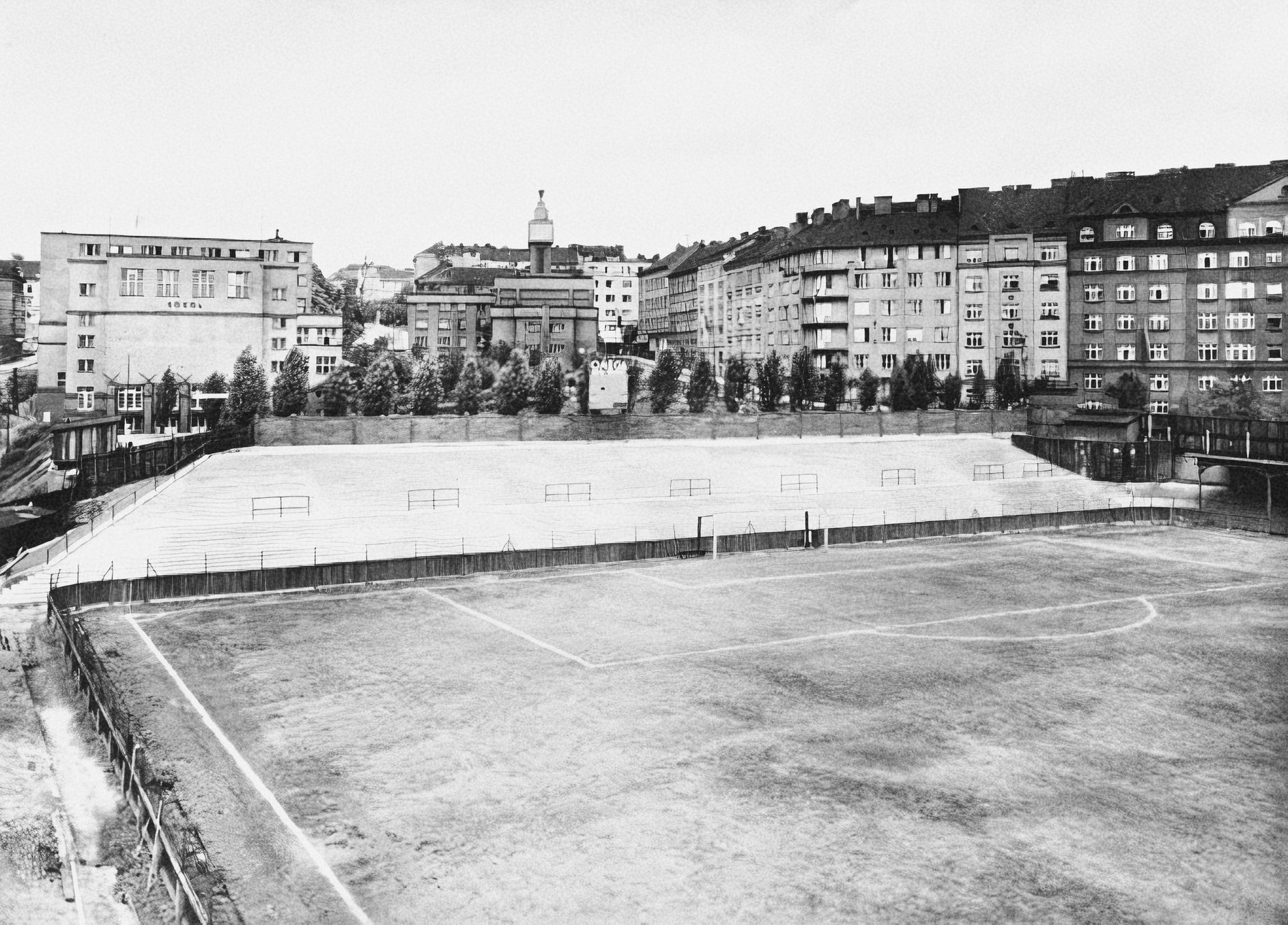 Fotogalerie / Před 90 lety byl otevřen fotbalový stadion Ďolíček klubu Bohemians 1905