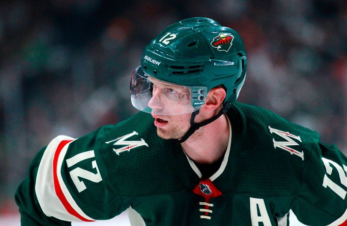 Eric Staal oblékl v NHL dres pěti klubů, sedm let dělal kapitána v Carolině.