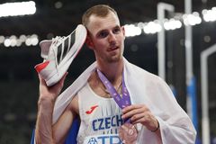 Třetí místo za 231 cm je spíš sranda, ale dějiny se neptají, prohlásil Štefela