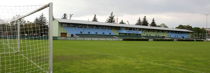 Stadionek Loko Vltavín. Tady Bican v pozdějším věku s kamarády hrával za starou gardu