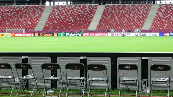 Tady to večer vypukne. Fotky ze stadionu