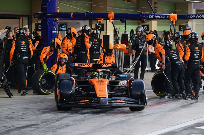 Lando Norris,McLaren ve VC Abú Zabí F1 2025