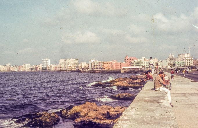 Fotografie Kuby, kterou pořídil Petr Levínský během pobytového zájezdu, jenž organizovala tehdejší Cestovní kancelář mládeže na jaře v roce 1989.