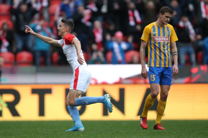 Petar Musa slaví v zápase 22. kola Slavia - Opava