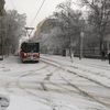 Přívaly sněhu v Praze a okolí způsobily komplikace v dopravě