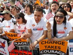 Změna potřebuje kuráž. Hispánci Obamu houfně volili, své reformy imigrace se ale nedočkali.