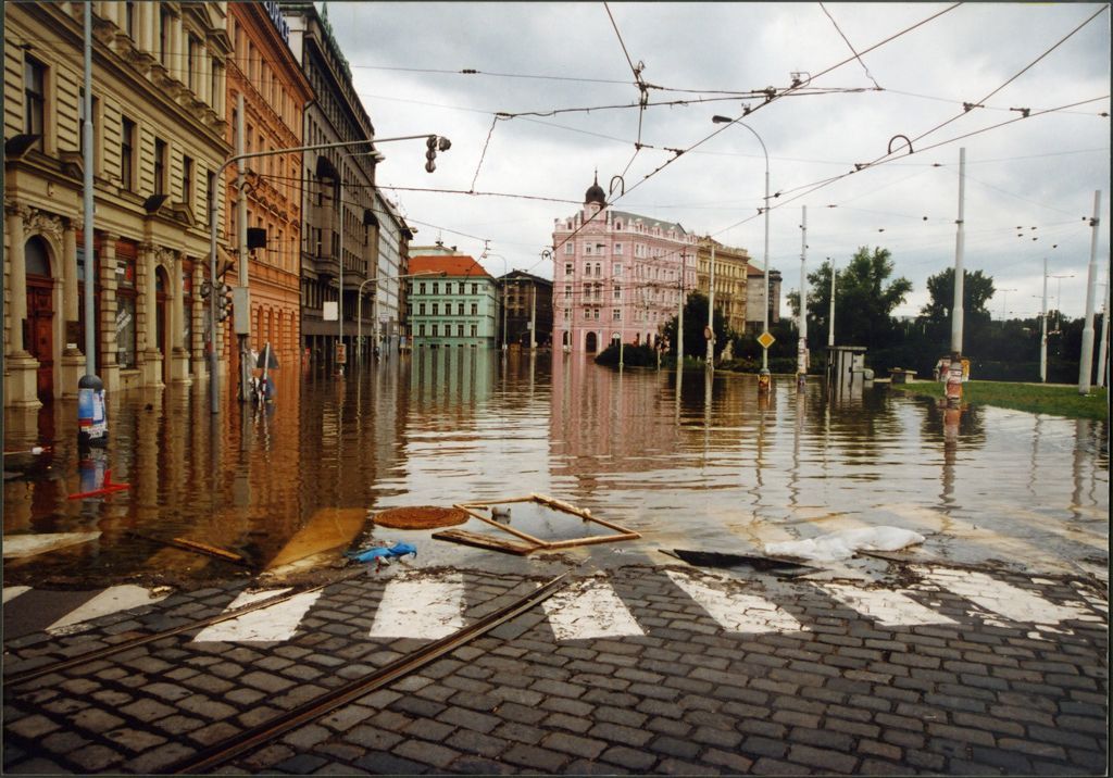 povodeň praha 2002