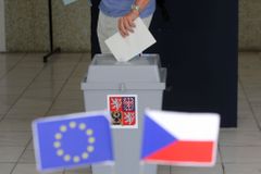 Volby živě: Rekordní nezájem, přišla jen pětina Čechů