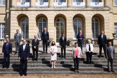 Země G7 dohodly 15% zdanění FB či Googlu. Evropa hraje o 1,3 bilionu z daňových rájů