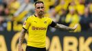 Soccer Football - Bundesliga - Borussia Dortmund v FC Augsburg - Signal Iduna Park, Dortmund, Germany - August 17, 2019  Borussia Dortmund's Paco Alcacer reacts after a m