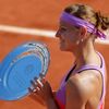 French Open 2015: Lucie Šafářová po  finále s trofejí