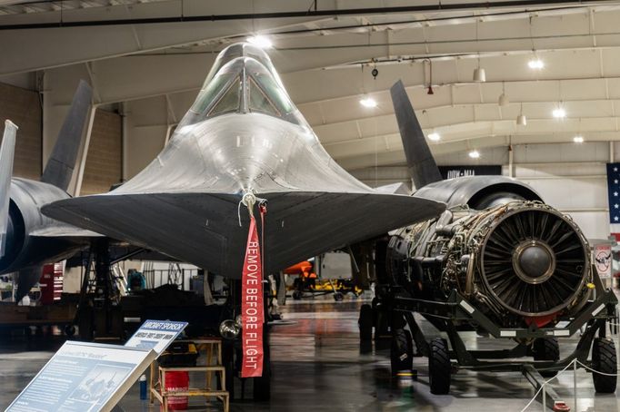 Lockheed SR-71 Blackbird v Hill Aerospace Museum v americkém Utahu. Jde o jeden z nejcennějších zdejších exponátů.
