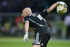 Postaví se do branky Chelsea Barthez?