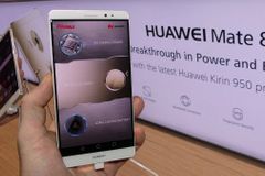 Huawei je pro Česko hrozbou, varuje úřad. Data z mobilů mohou mířit rovnou do Pekingu