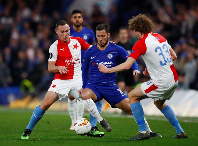 fotbal, odveta čtvrtfinále Evropské ligy, Chelsea - Slavia, Jan Bořil, Eden Hazard a Alex Král