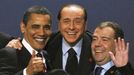 Úsměvy do kamer a fotoaparátů na Summitu G20 v Londýně - Obama, Berlusconi a Medveděv - 2. dubna 2009.