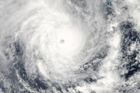 Tropická bouře Colin nad Mexickým zálivem nabrala na rychlosti, míří k Floridě