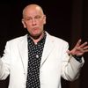 John Malkovich v Ďábelské komedii