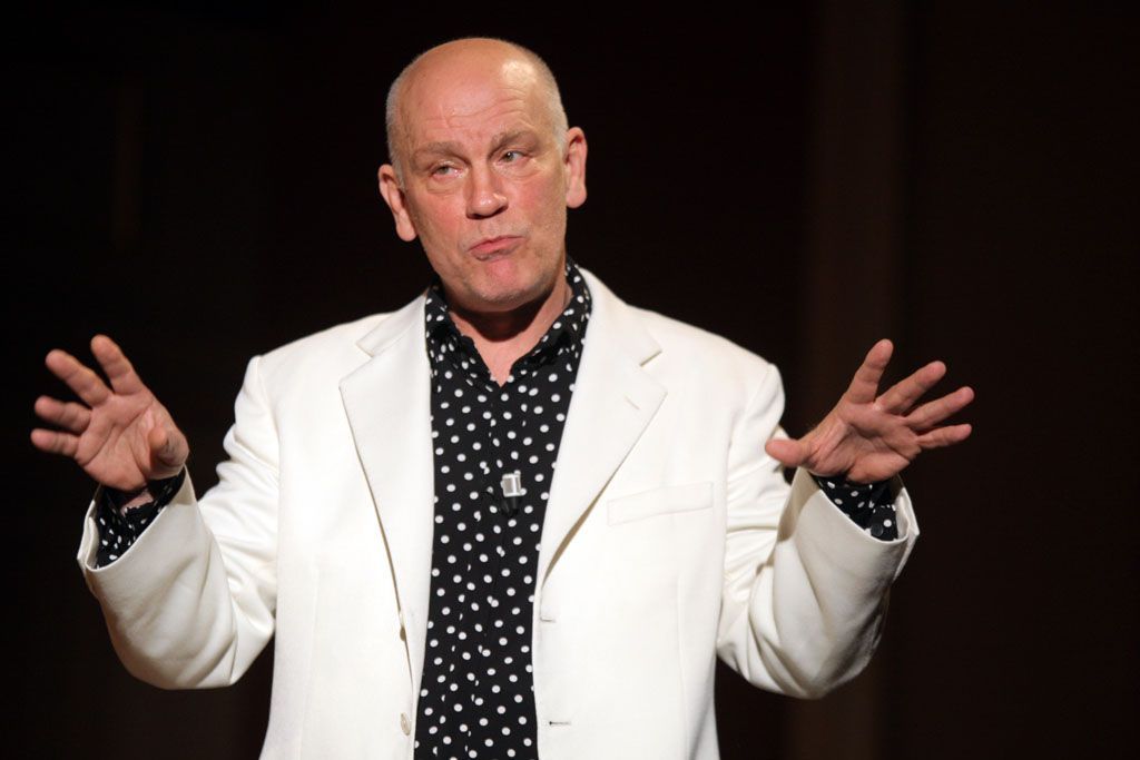 John Malkovich v Ďábelské komedii