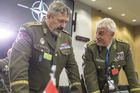 Po návratu z NATO musí elitní generál sundat uniformu, armáda pro něj nemá práci